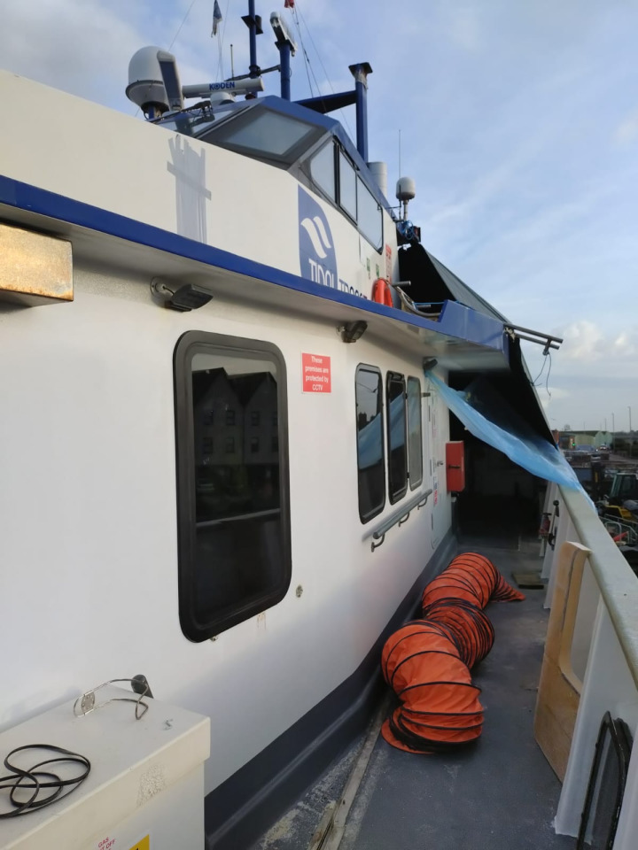 New window in saloon from outside
