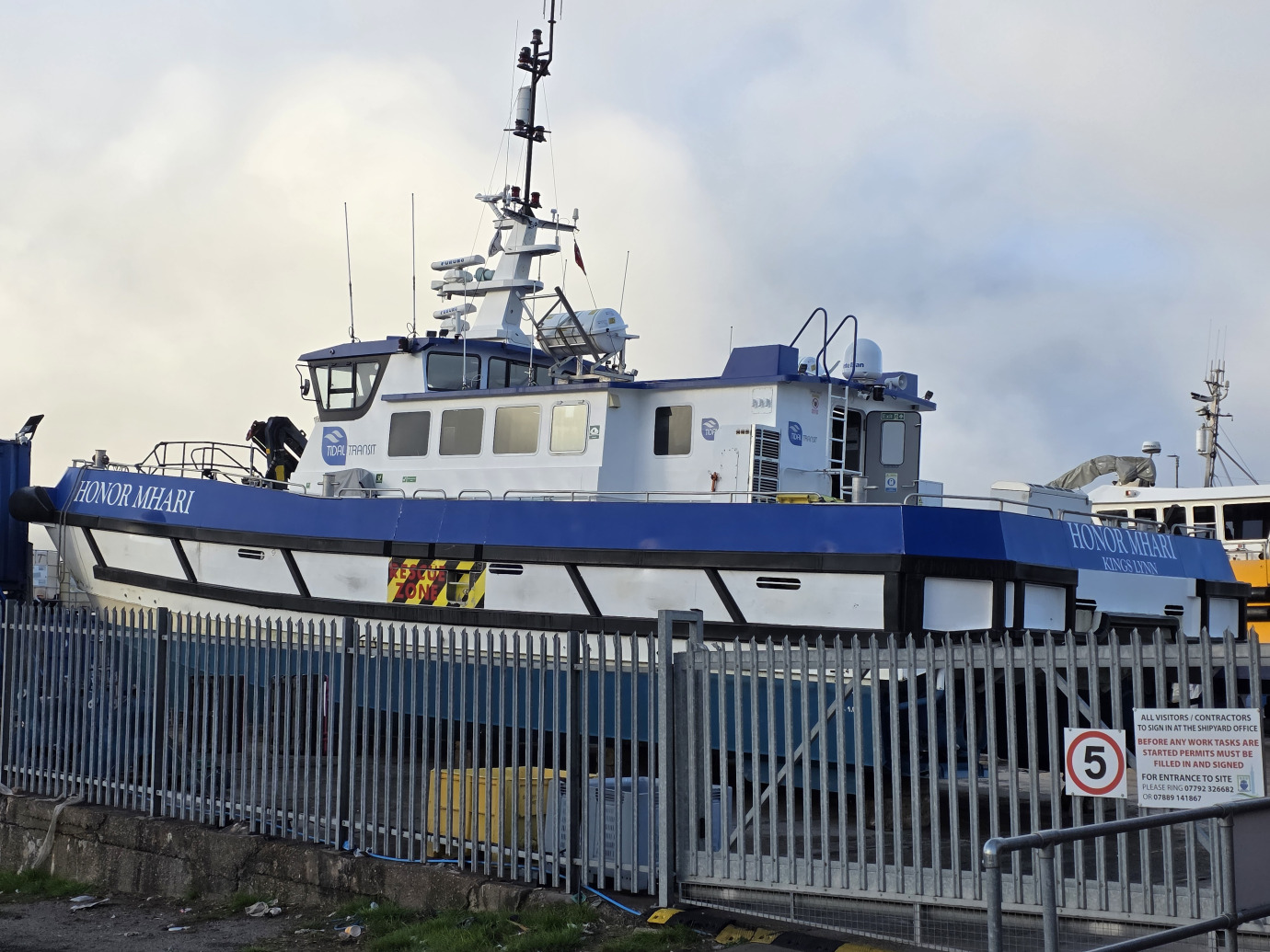 Sustainable vessel cleaning