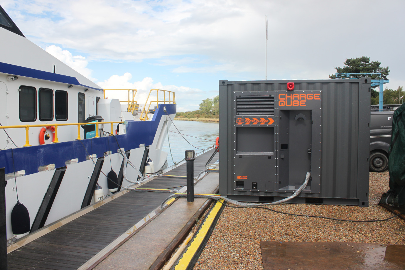 Fellten Charge Qube, quayside