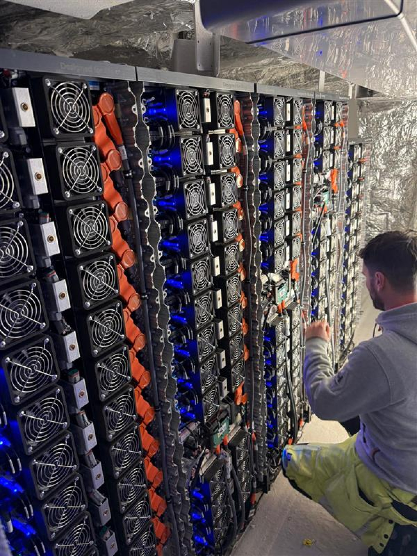 Testing the energy storage modules