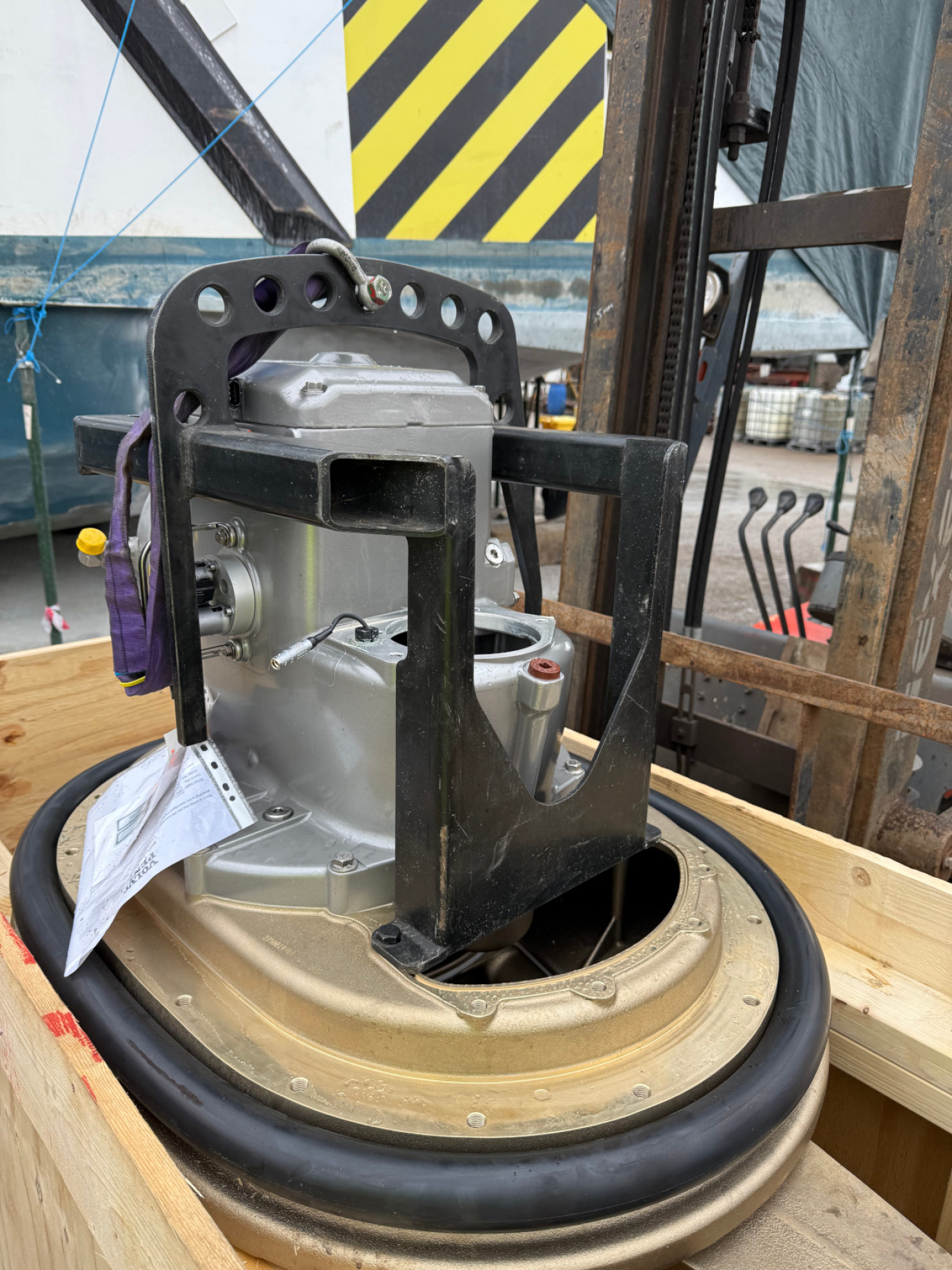 Volvo IPS in Transport Case